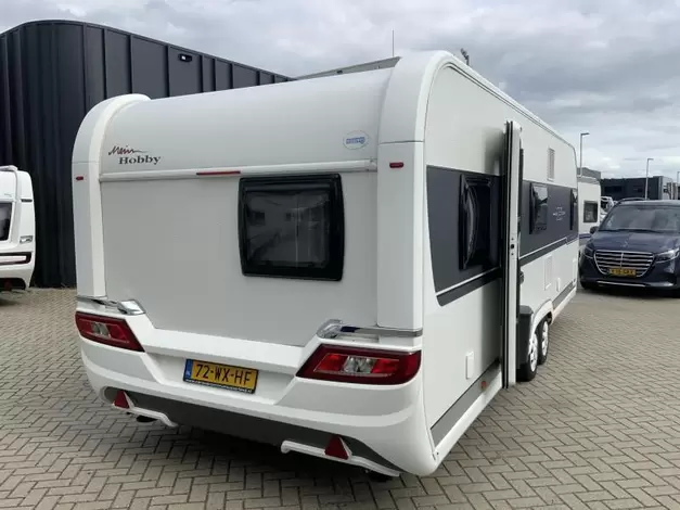 Hobby De Luxe Edition 650 KMFE