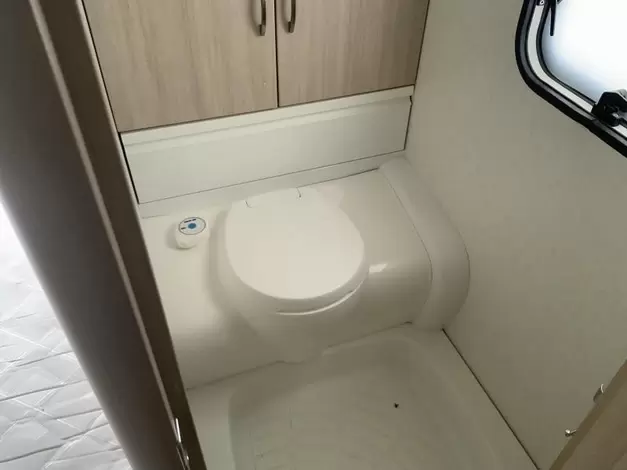 Hobby De Luxe Edition 560 KMFE