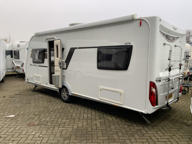 Elddis Affinity 574