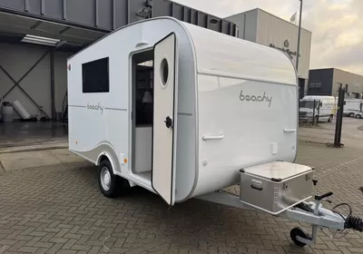 Hobby Beachy 420 Zondag 8 maart open