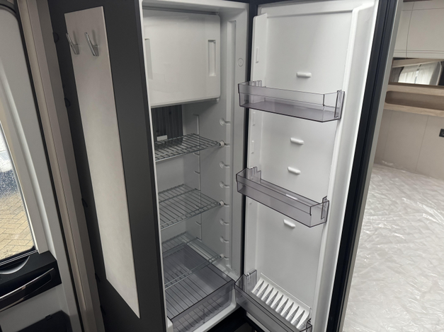 Hobby De Luxe 495 WFB