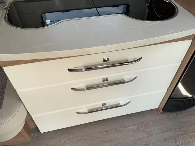 Hobby De Luxe 460 UFE