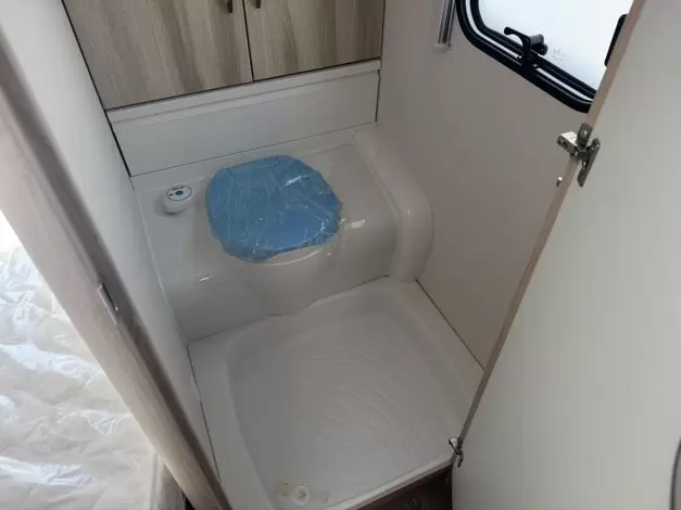 Hobby De Luxe 400 SFE