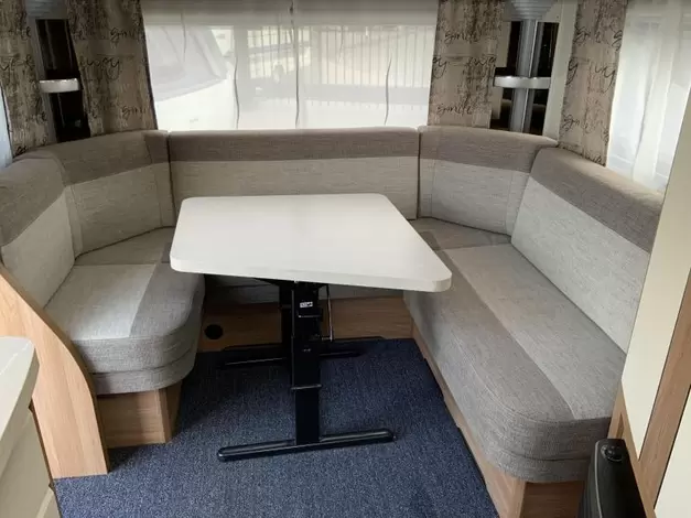 Hobby De Luxe 495 UL