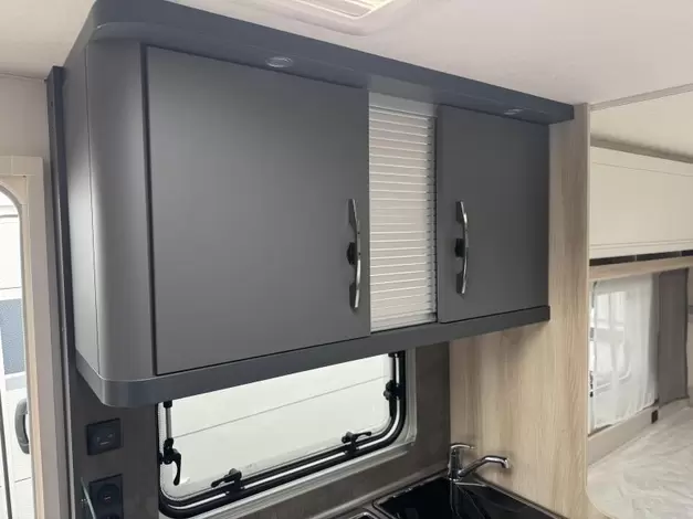 Hobby De Luxe 460 LU