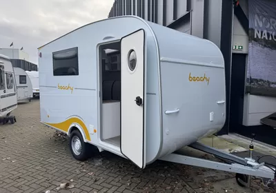 Hobby Beachy 420 Zondag 8 maart open