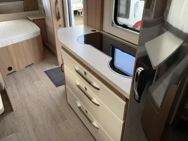 Hobby De Luxe 545 KMF