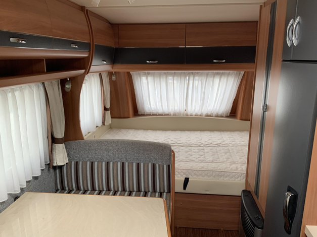 Hobby De Luxe 490 KMF 9 Bevrijdingsdag open (1043251)