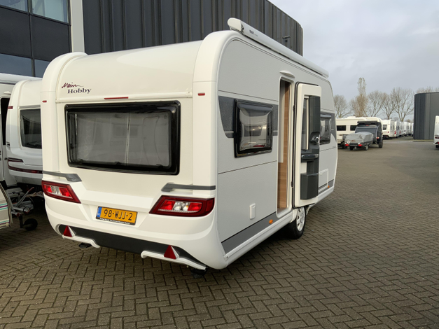 Hobby De Luxe 460 UFE