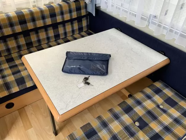 Hobby De Luxe 400 SF