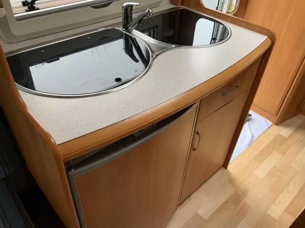 Hobby De Luxe 400 SB