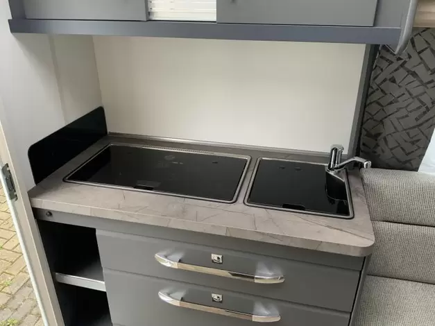 Hobby De Luxe 400 SFE