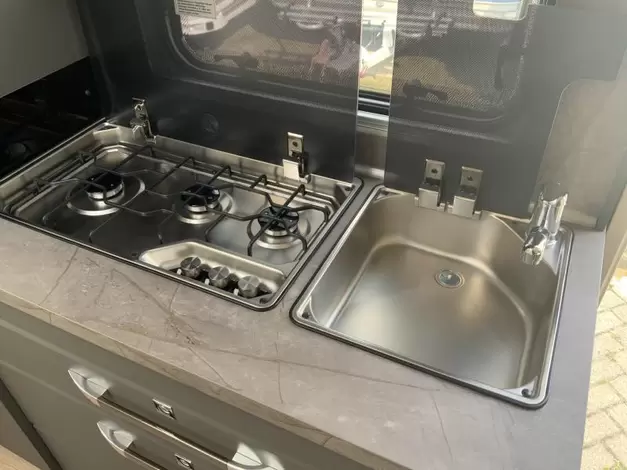 Hobby De Luxe 495 UL