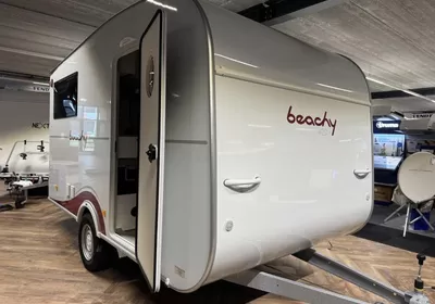 Hobby Beachy 420+ Zondag 8 maart open