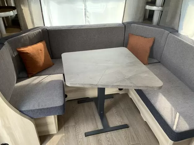 Hobby De Luxe 495 UL