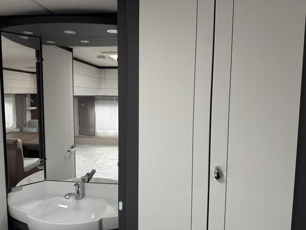 Hobby Excellent Edition 650 KMFE