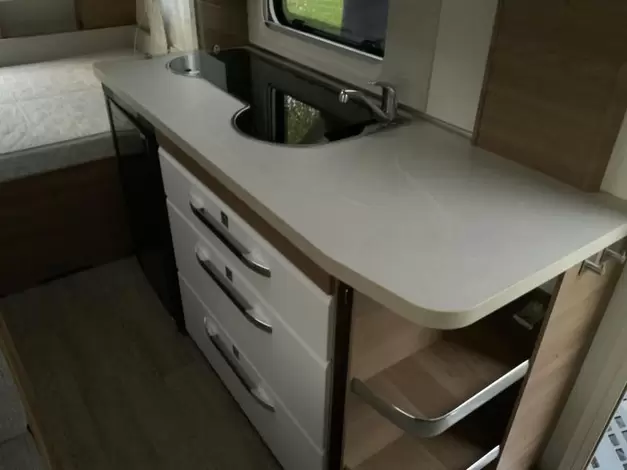 Hobby De Luxe 440 SF