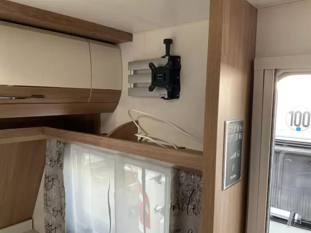 Hobby De Luxe 545 KMF