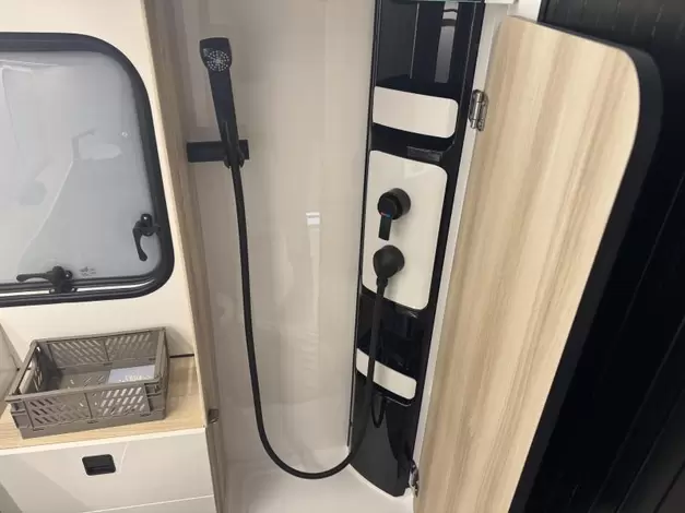 Hobby De Luxe 460 SFF