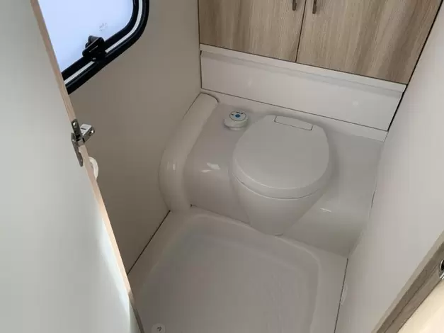 Hobby De Luxe 460 UFE Mover + vloerverwarming