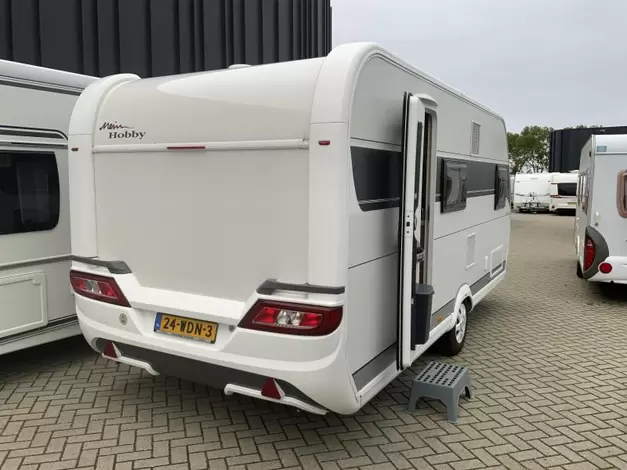 Hobby De Luxe 490 KMF