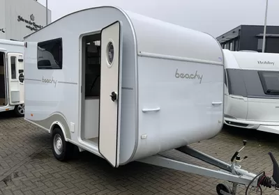 Hobby Beachy 420 Zondag 8 maart open