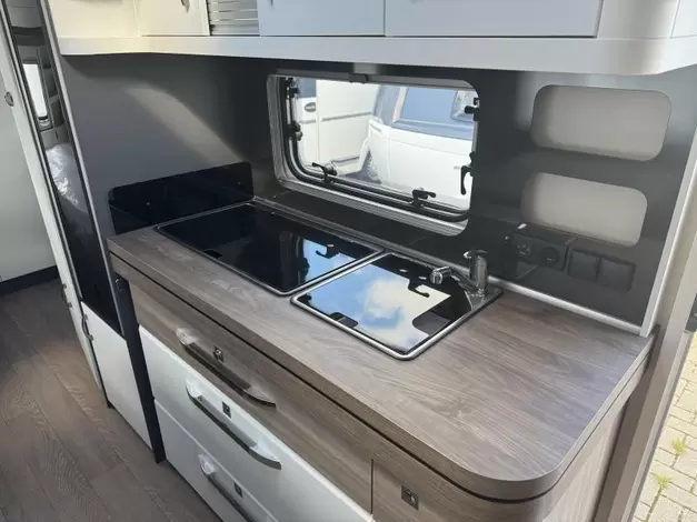 Hobby Excellent Edition 650 KMFE