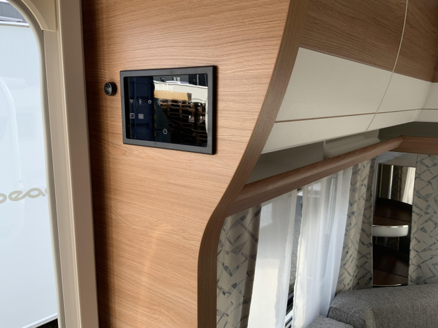 Hobby De Luxe 460 UFE