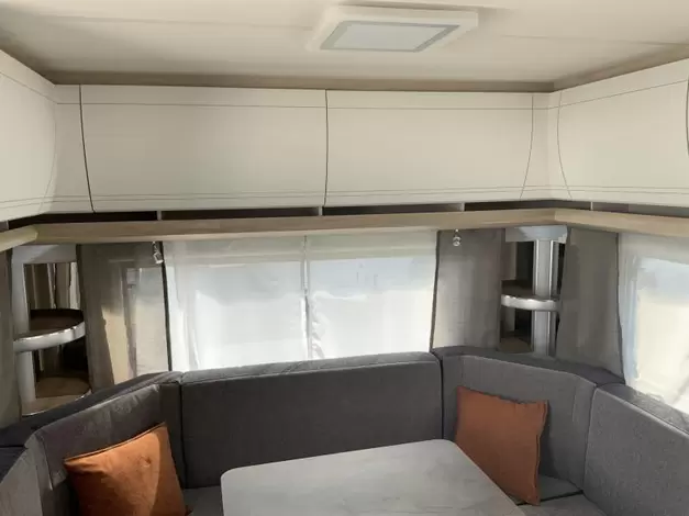 Hobby De Luxe 495 UL