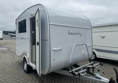 Hobby Beachy 360 Zondag 8 maart open