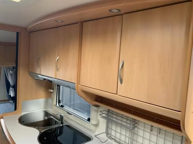 Hobby De Luxe 440 SB